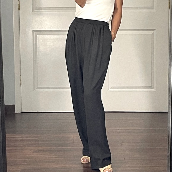 Neiman Marcus Easy pull on pants size S - Picture 3 of 13